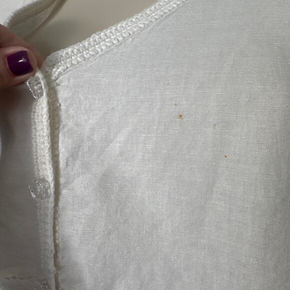 NWT Thyme Sleeveless Button Front Crochet Floral Detail Linen Blend Top Cream M - Picture 12 of 12